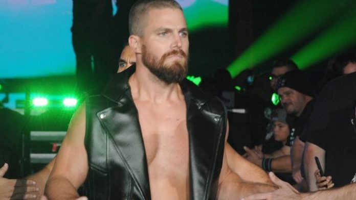 stephen amell wrestling